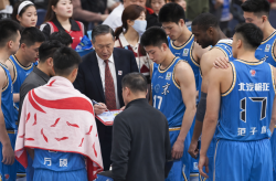 北京男篮锁定强援戴维斯，月底前有望加盟，剑指总冠军再发力！