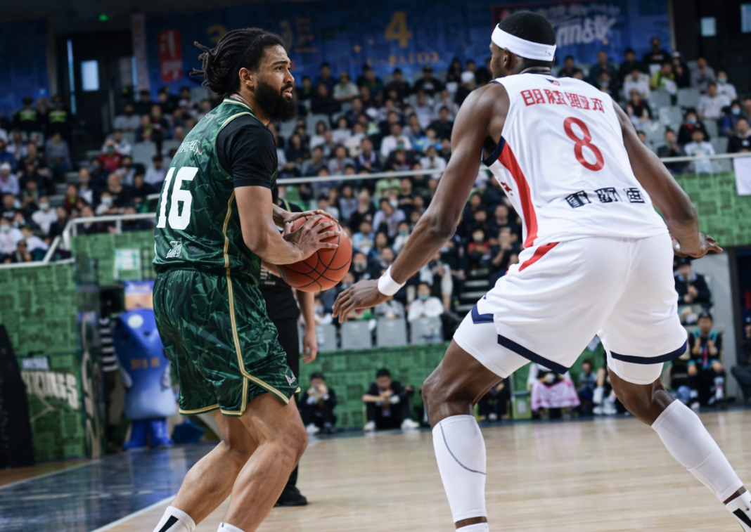 同曦男篮：从炒作狂欢到首秀“凉凉”的落寞